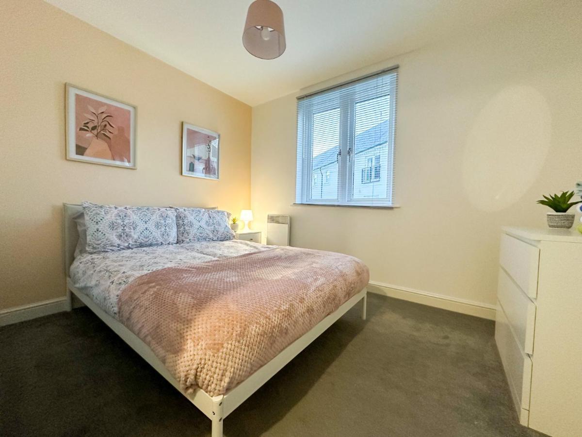 Luxury 2 Bedroom City Centre Apartment - Secure Parking - Amazing Location! كانتربيري المظهر الخارجي الصورة