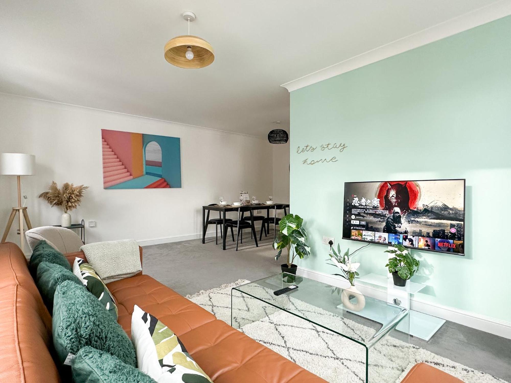 Luxury 2 Bedroom City Centre Apartment - Secure Parking - Amazing Location! كانتربيري المظهر الخارجي الصورة